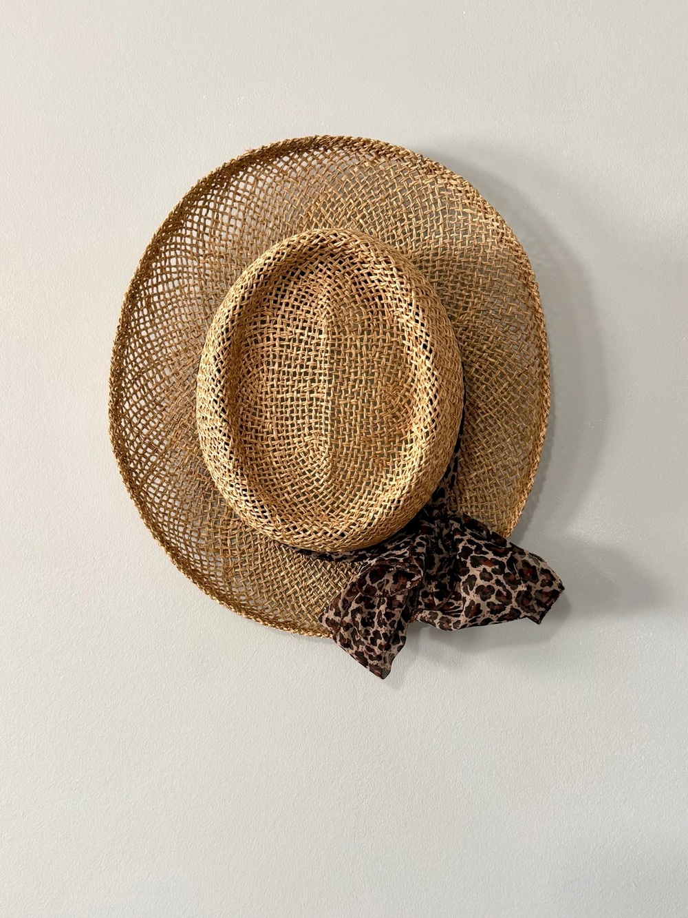 Scala Collezione Seagrass Wide Brim Sun Hat Leopard Bow Beige/Brown One Size